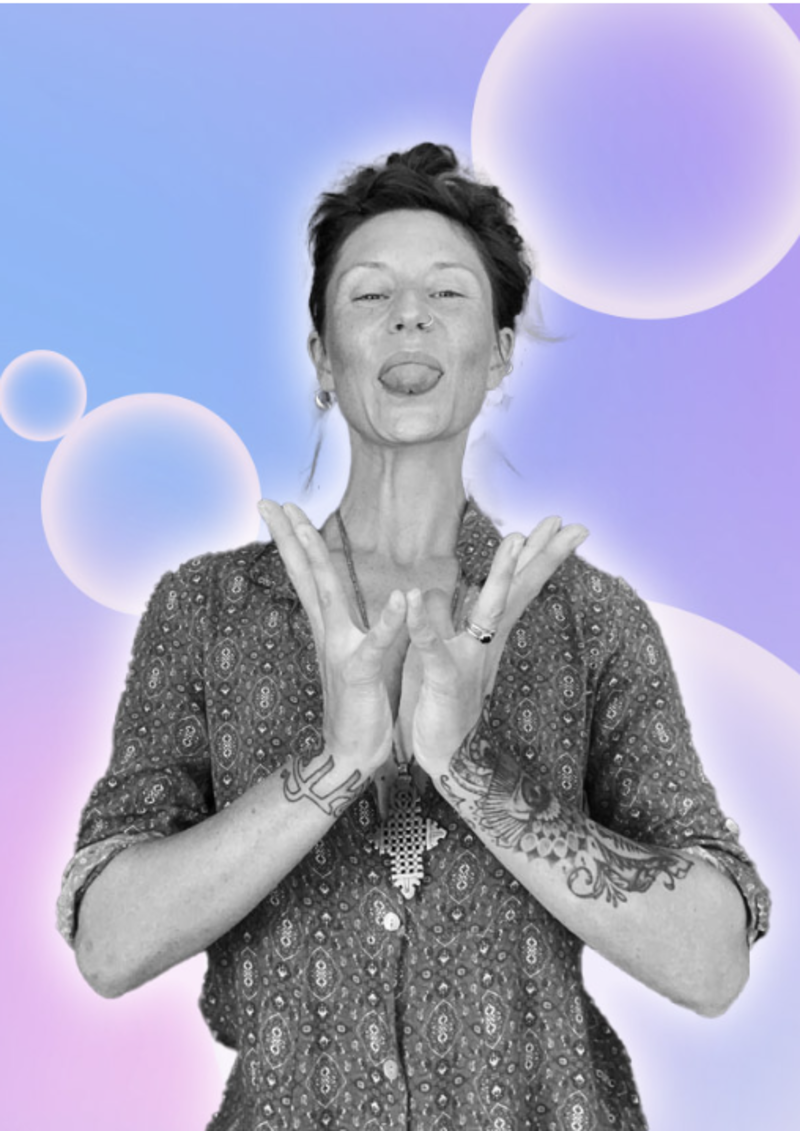 Polly Standeven — Living in Light creator